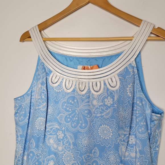 LOFT Blue & White Floral Lace Trim Sleeveless Shift Dress Size 12 - Picture 4 of 12
